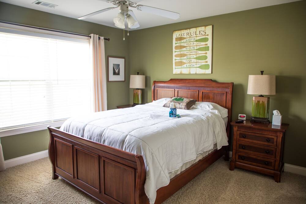 Photo of Bedroom in Evans