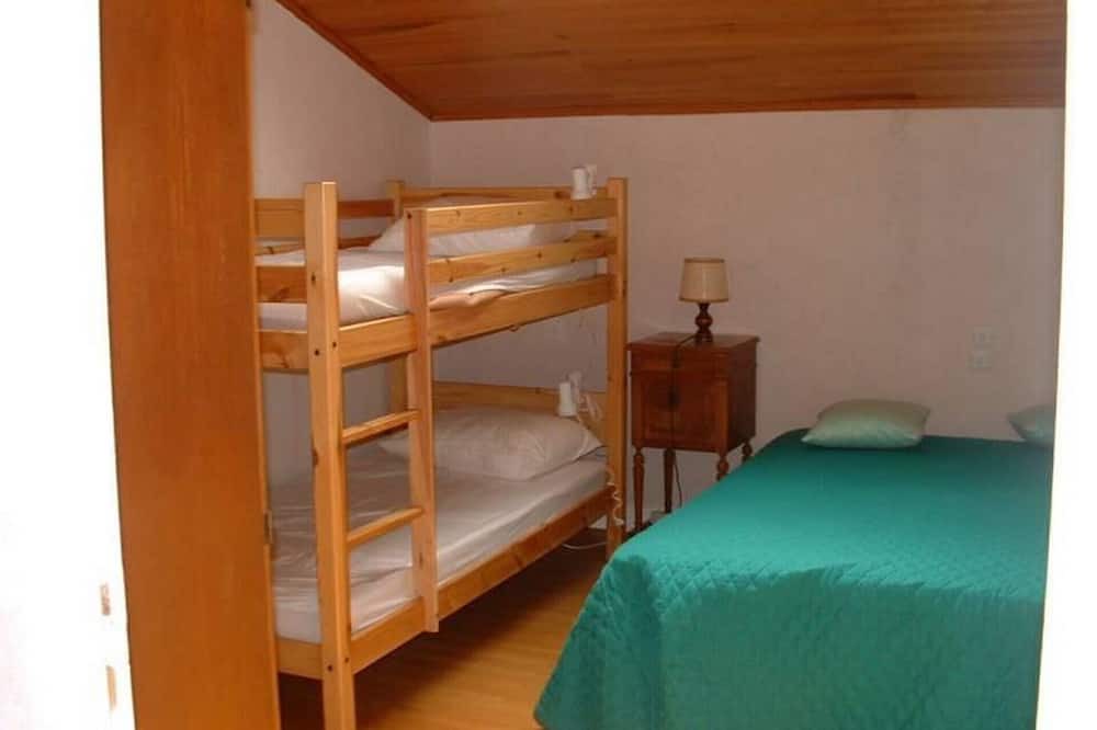 Photo of Bedroom in Beaulieu-sur-Sonnette