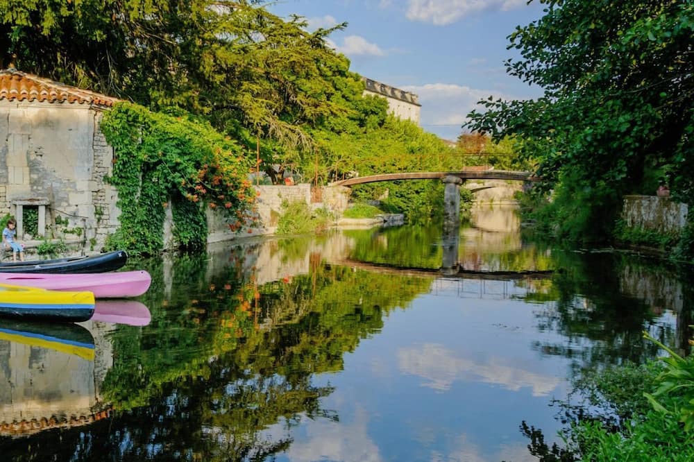 Photo of Outdoor in Beaulieu-sur-Sonnette
