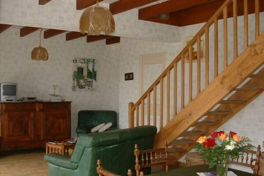 Photo of Livingroom in Beaulieu-sur-Sonnette