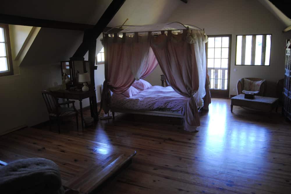Photo of Bedroom in Fierville-les-Parcs