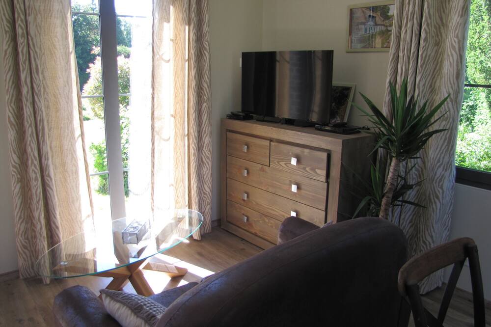 Photo of Livingroom in Ouville-la-Riviere