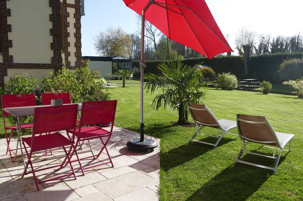 Photo of Patio Balcony in Ouville-la-Riviere