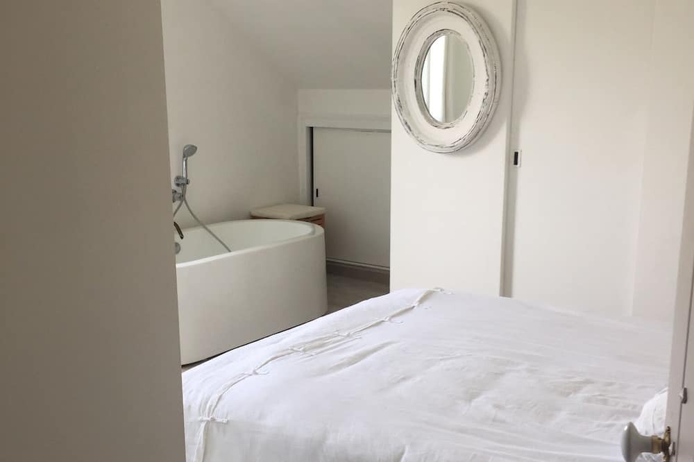 Photo of Bedroom in Nogent-sur-Loir
