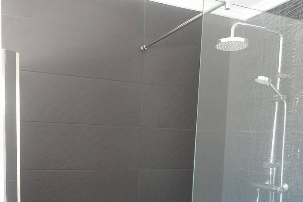 Photo of Bathroom in Arnella