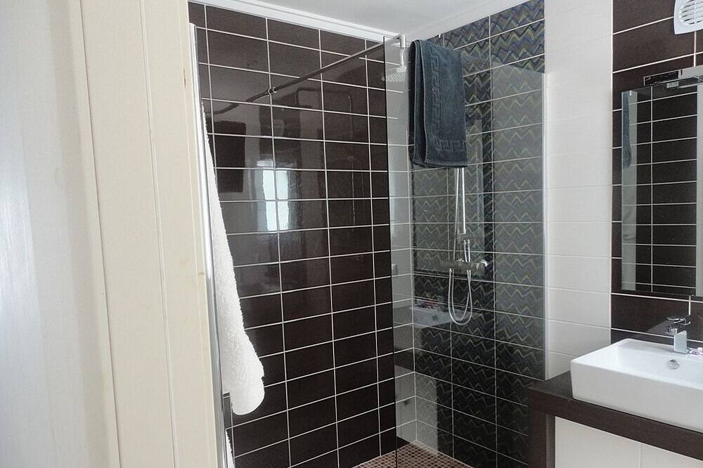 Photo of Bathroom in Arnella