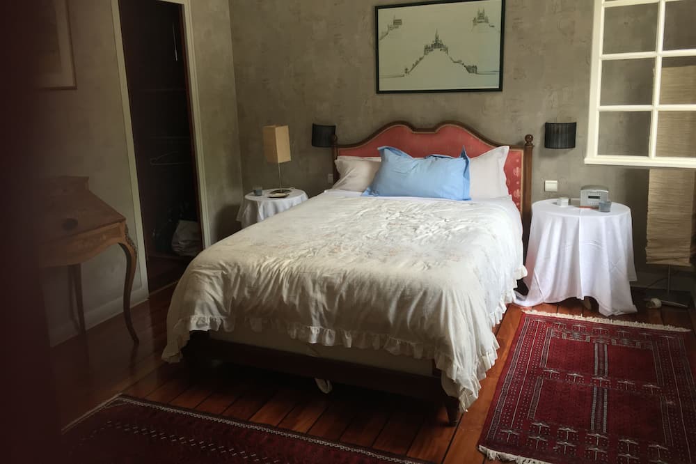 Photo of Bedroom in Saint-Sulpice-et-Cameyrac