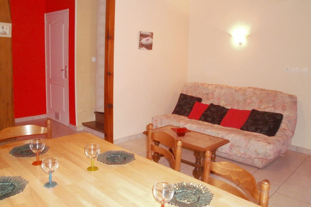 Photo of Livingroom in Saint-Pierre-de-Buzet