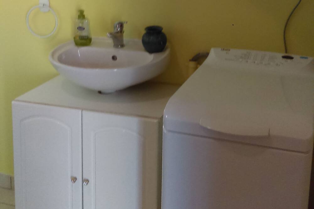 Photo of Bathroom in Saint-Pierre-de-Buzet