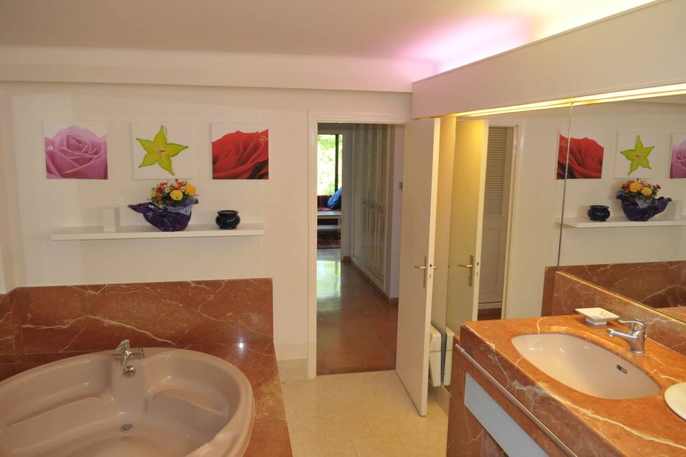 Photo of Bathroom in Les 3 Ponts