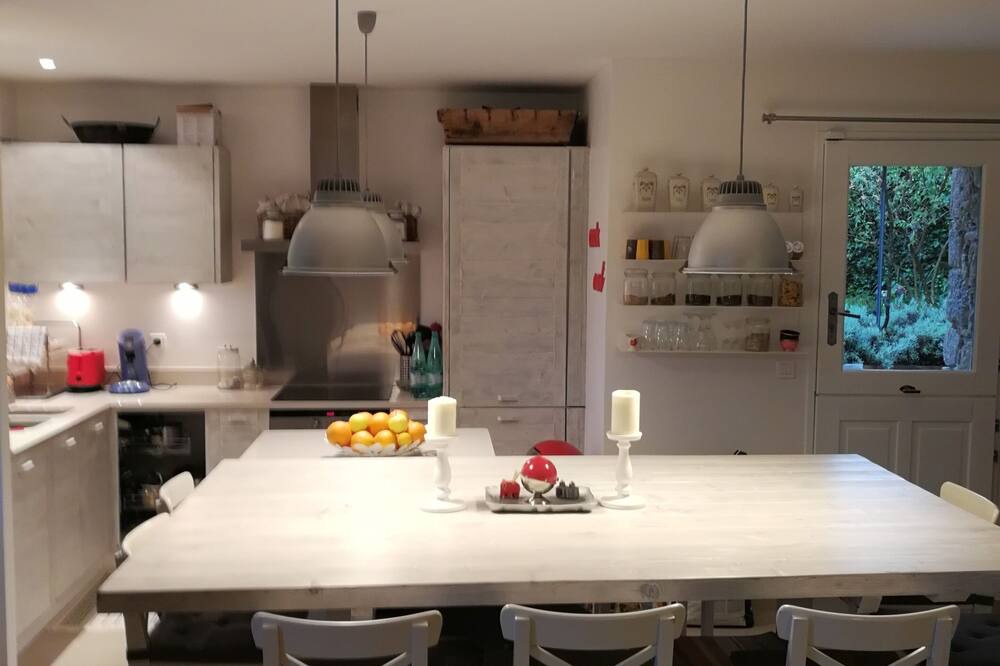 Photo of Kitchen in Pegairolles-de-Bueges