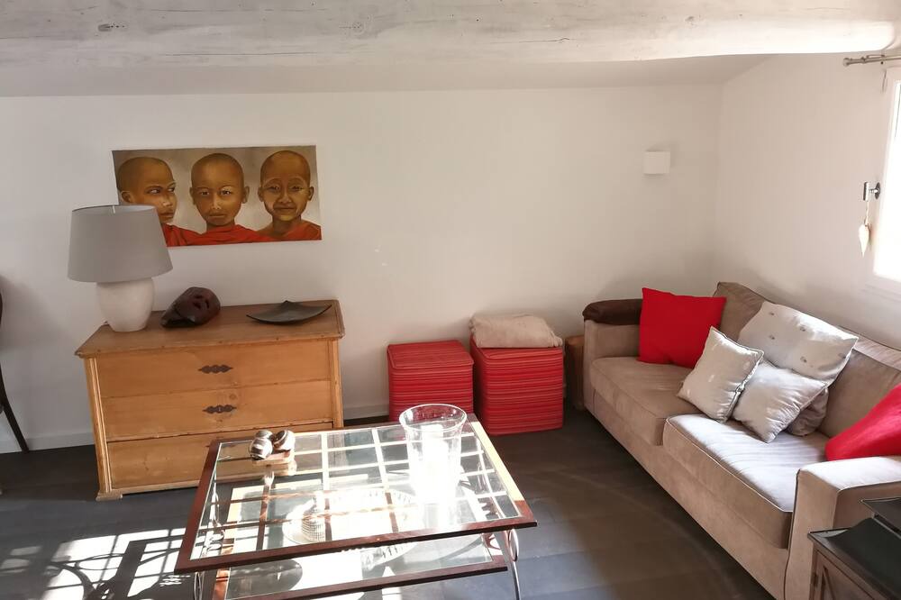 Photo of Livingroom in Pegairolles-de-Bueges