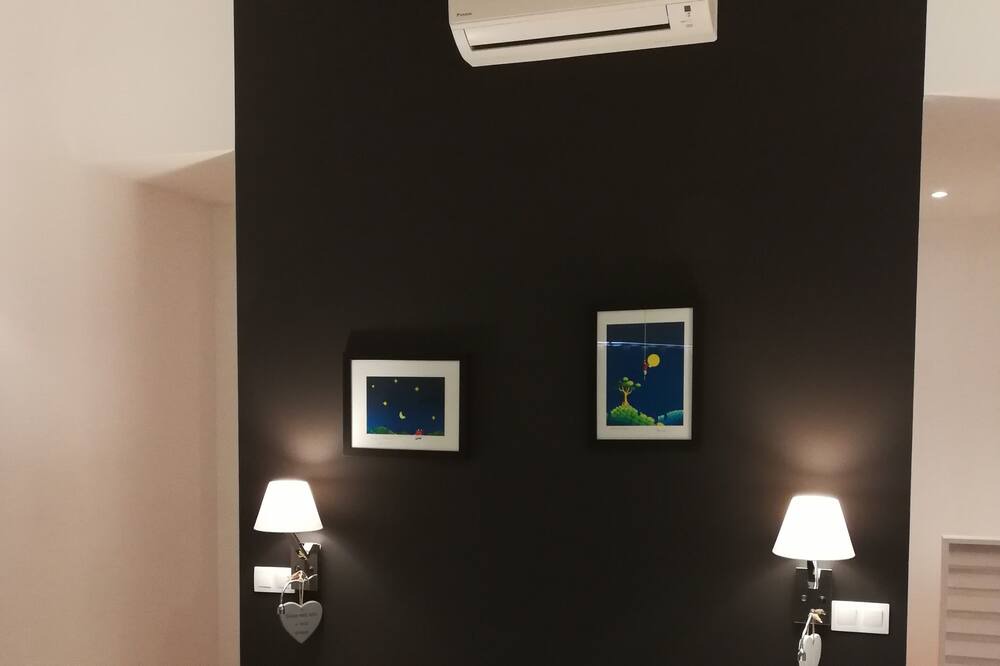 Photo of Bedroom in Pegairolles-de-Bueges