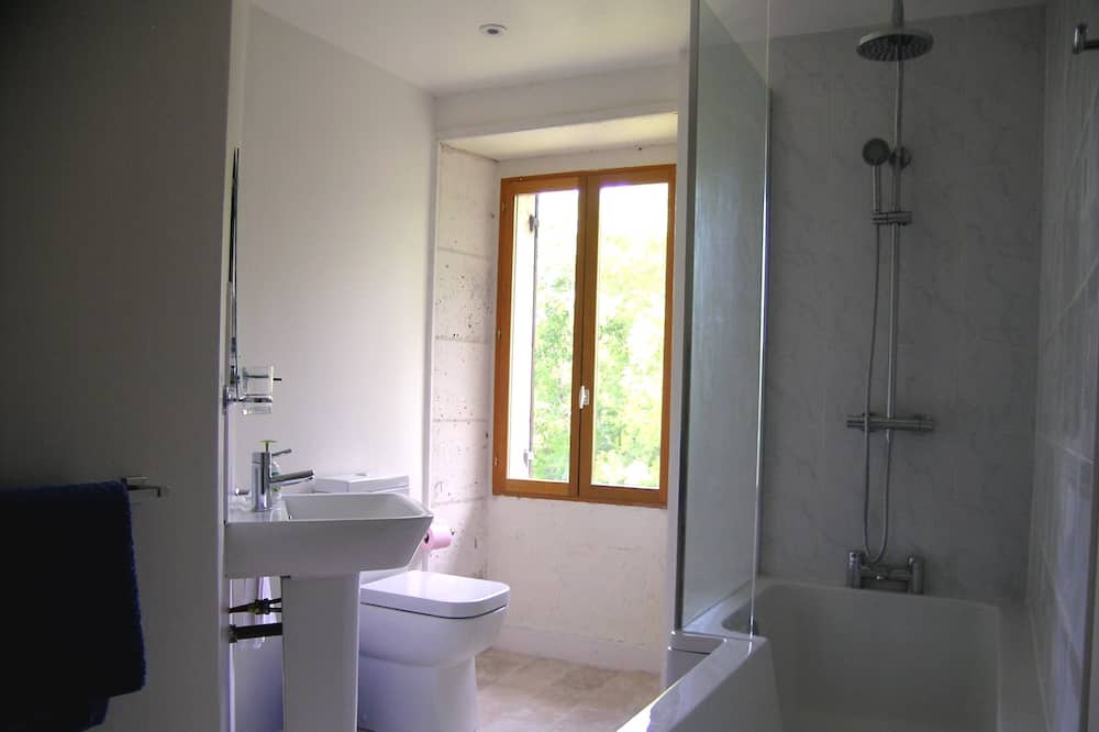 Photo of Bathroom in Paussac-et-Saint-Vivien