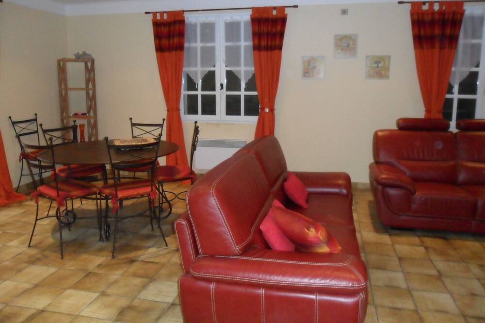 Photo of Livingroom in Maillane