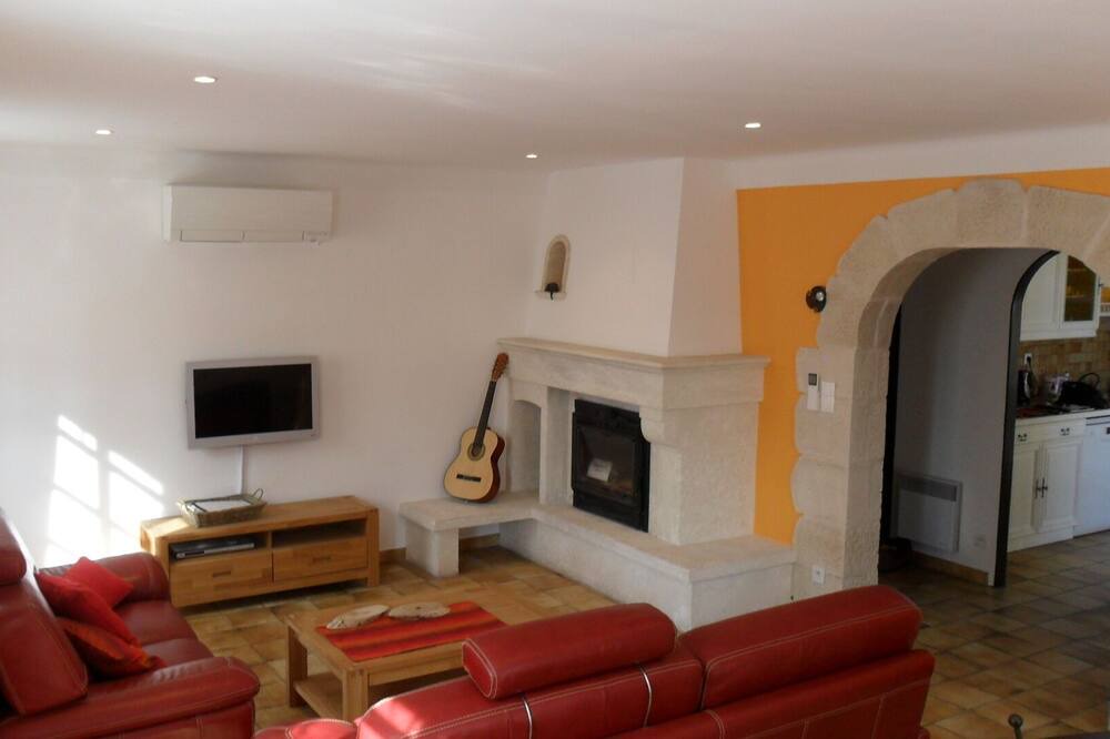 Photo of Livingroom in Maillane