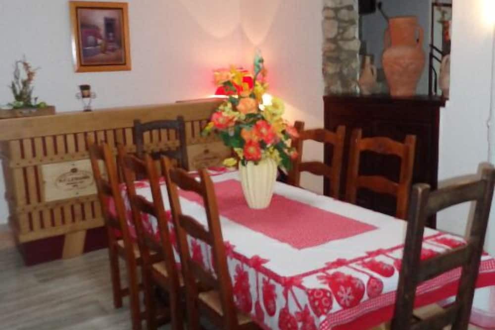 Photo of Kitchen in Villers-sous-Chatillon