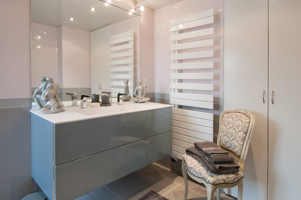 Photo of Bathroom in Villers-sous-Chatillon