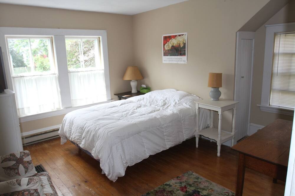 Photo of Bedroom in Port Medway