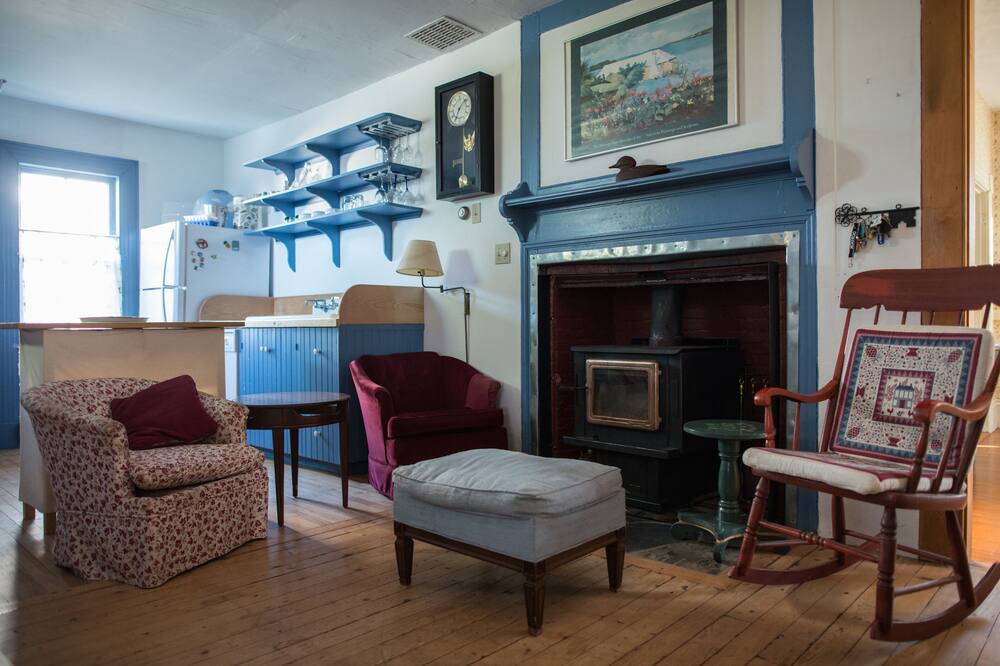Photo of Livingroom in Port Medway