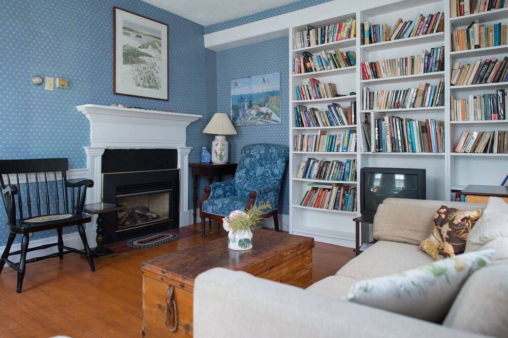 Photo of Livingroom in Port Medway