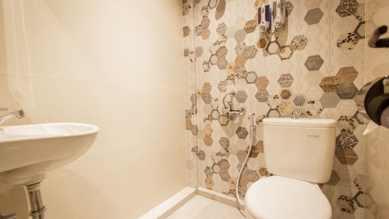 Photo of Bathroom in Kartika Plaza