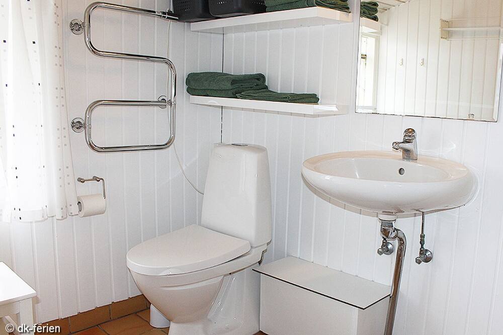 Photo of Bathroom in Faaborg