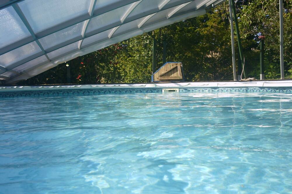 Photo of Outdoor in Chauve