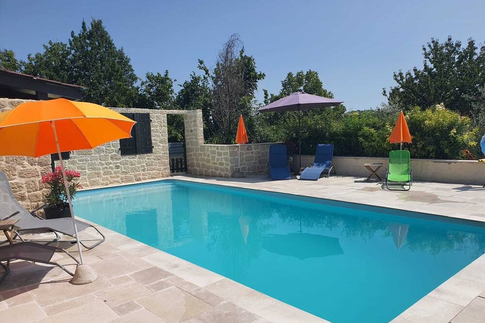 Photo of Outdoor in Montfermier