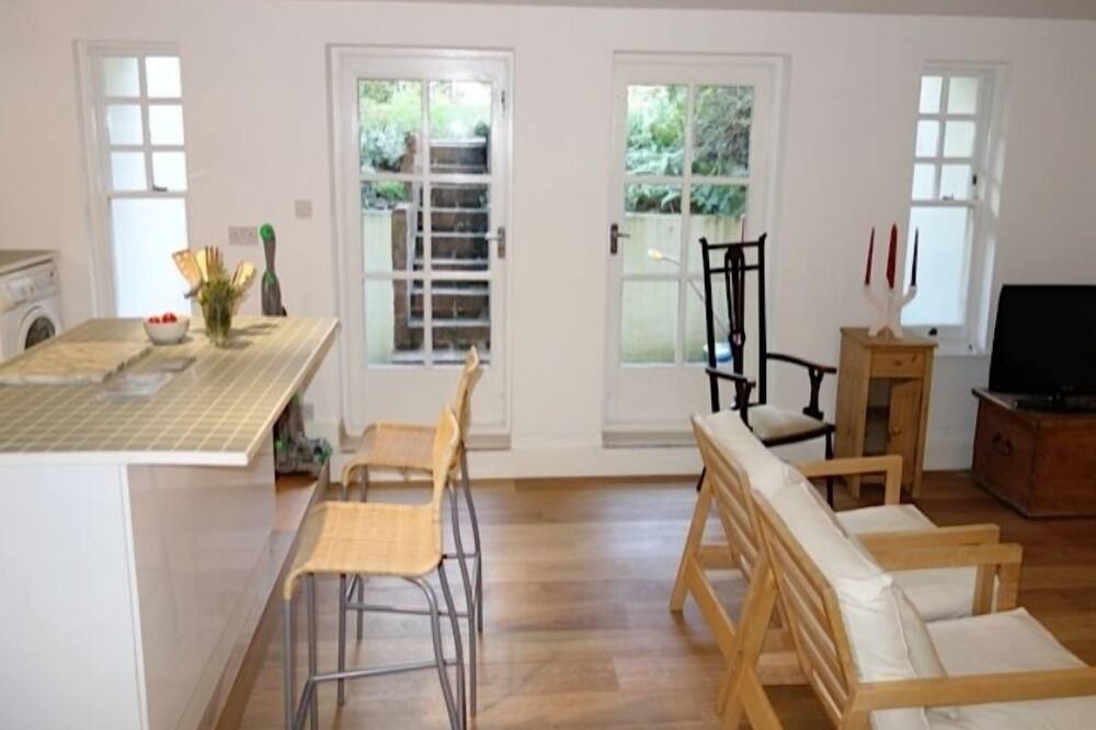 Photo of Others in Belsize