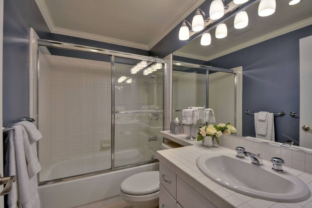 Photo of Bathroom in North Beach