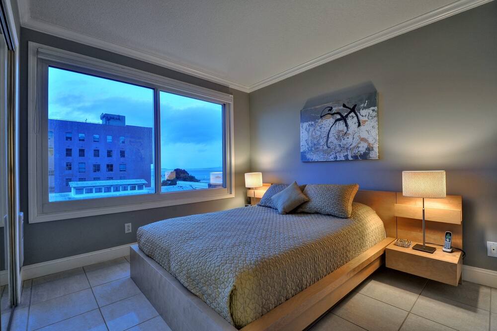 Photo of Bedroom in North Beach