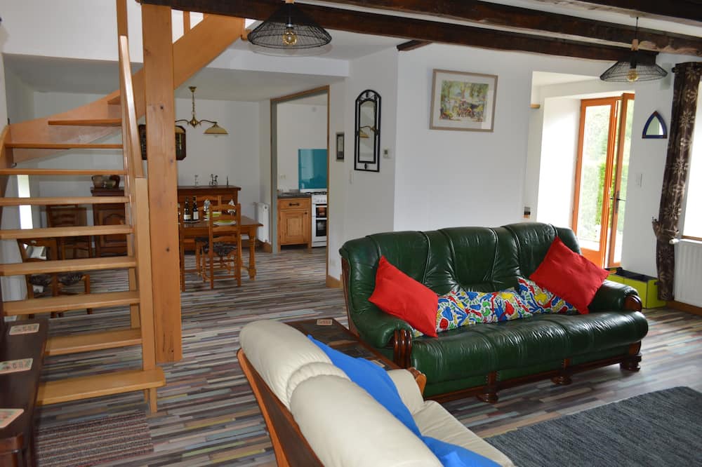 Photo of Others in Saint-Georges-de-Reintembault