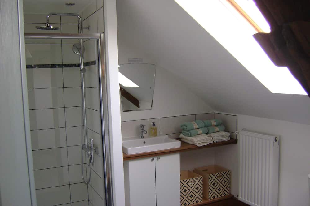 Photo of Bedroom in Saint-Georges-de-Reintembault