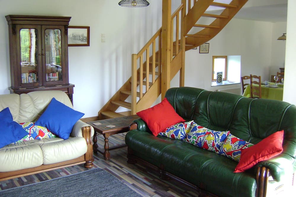 Photo of Bedroom in Saint-Georges-de-Reintembault