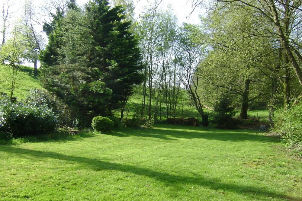 Photo of Outdoor in Saint-Georges-de-Reintembault