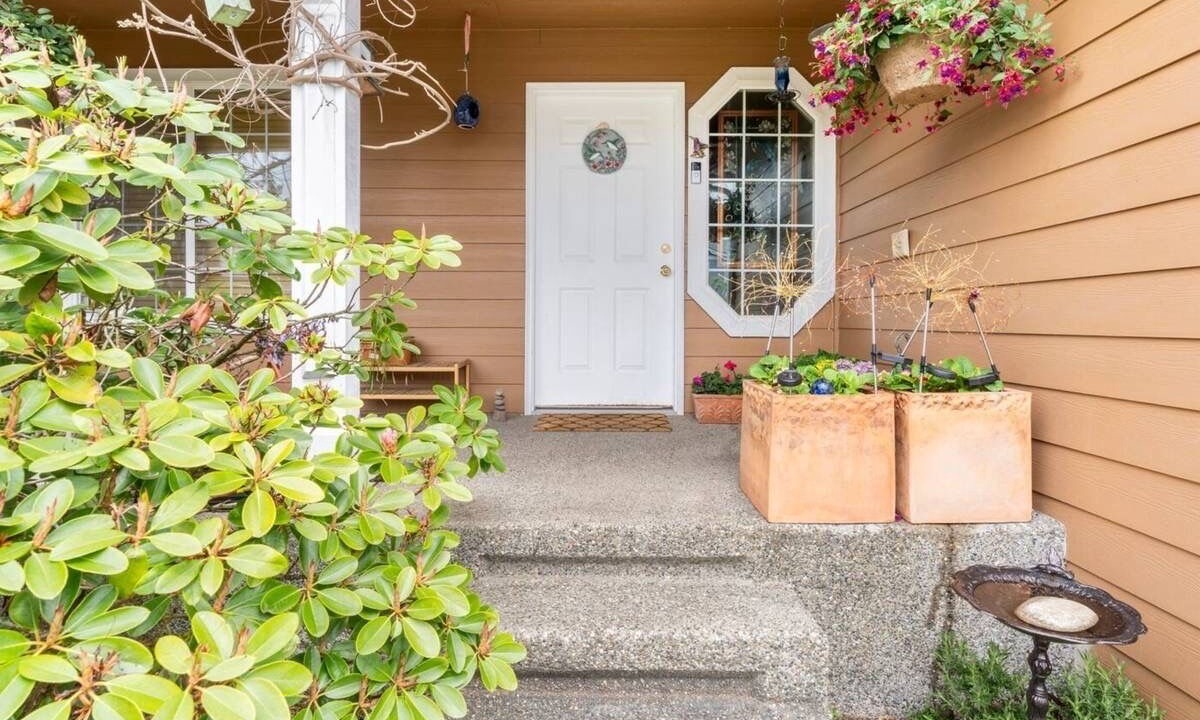 Photo of Outdoor in Holly