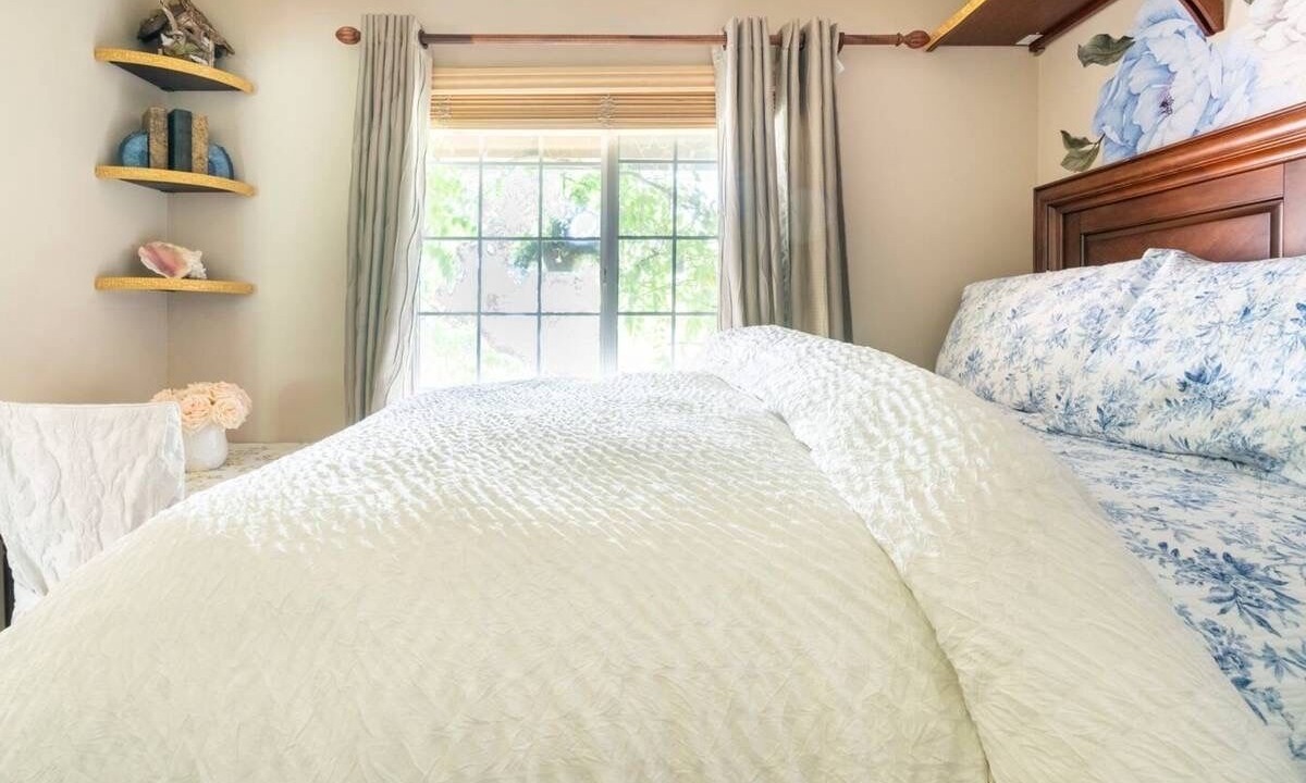 Photo of Others in Holly