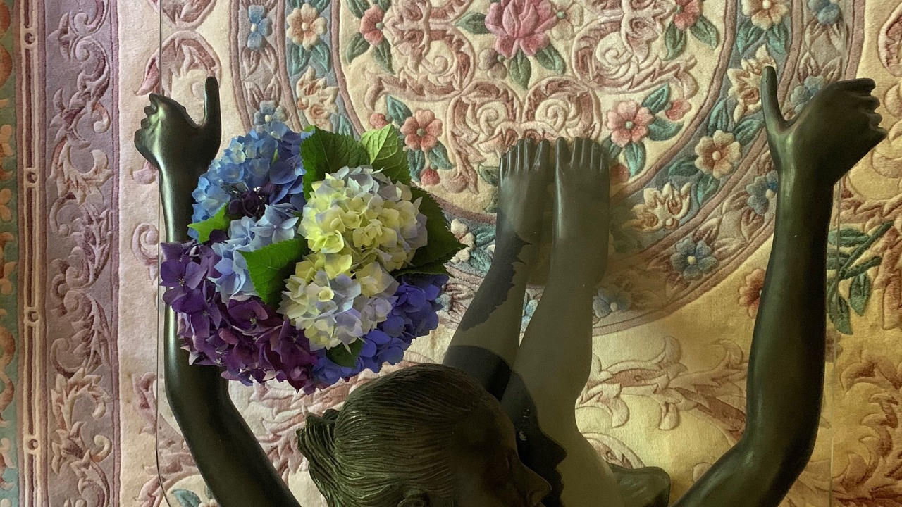 Photo of Others in Holly