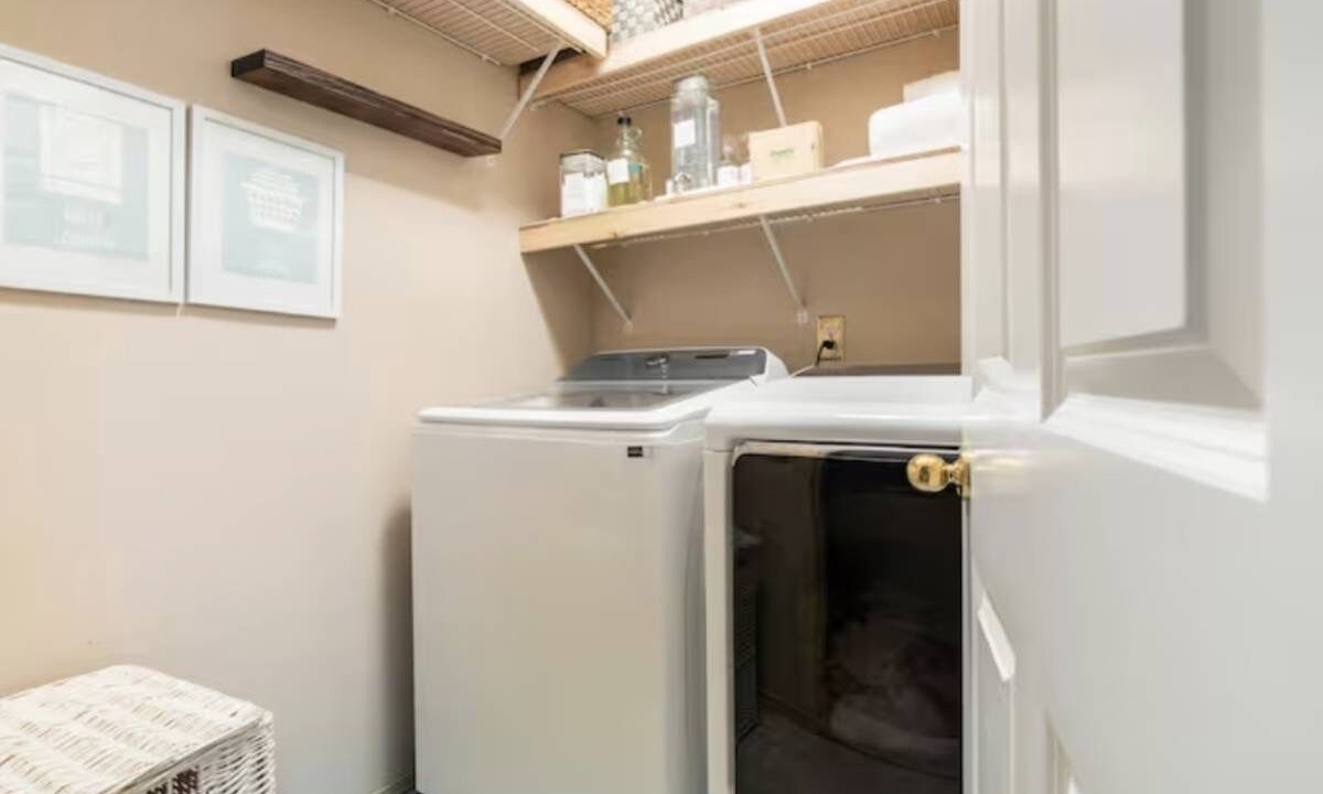 Photo of Others in Holly