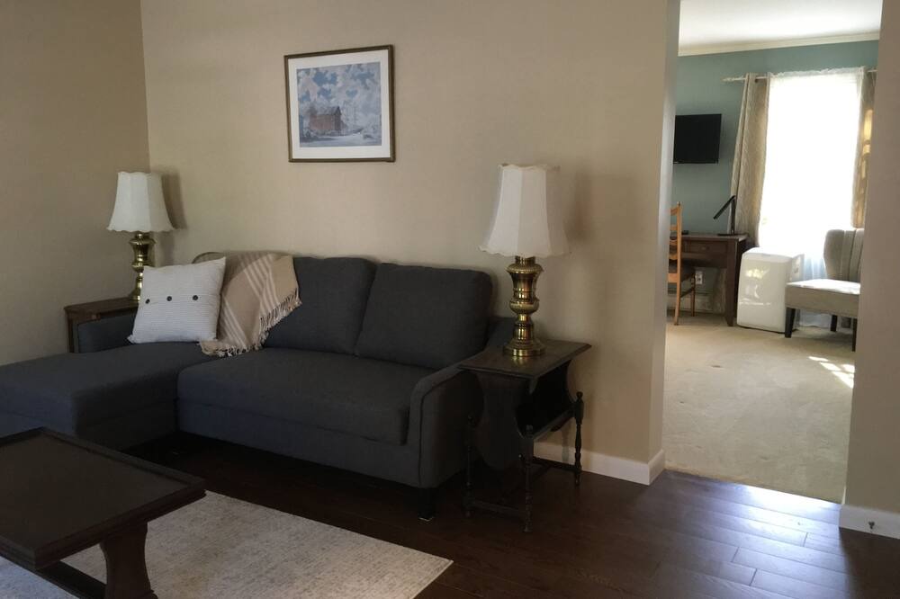 Photo of Livingroom in Williston North