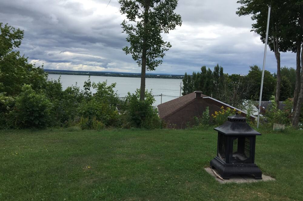 Photo of Outdoor in Saint-Jean-de-l'lle-d'Orleans
