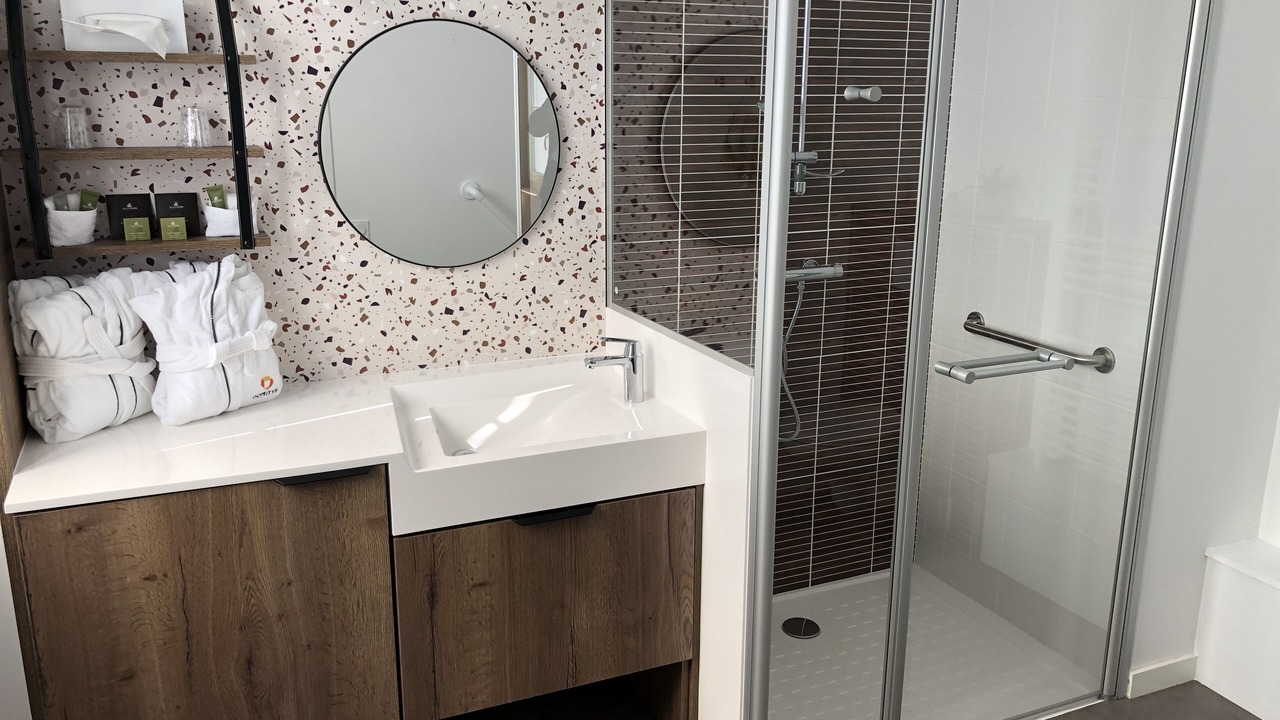 Photo of Bathroom in Perignat-les-Sarlieve