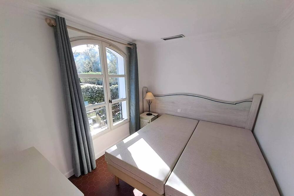 Photo of Bedroom in Les Restanques