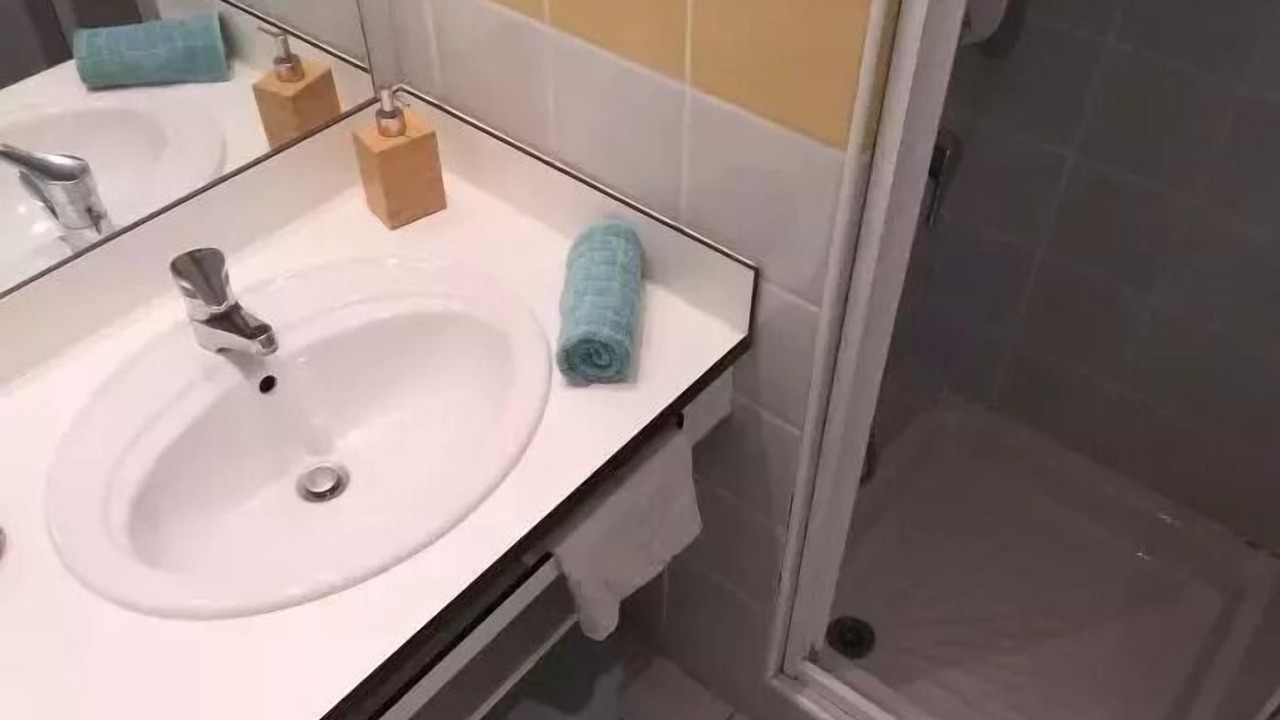 Photo of Bathroom in Florac