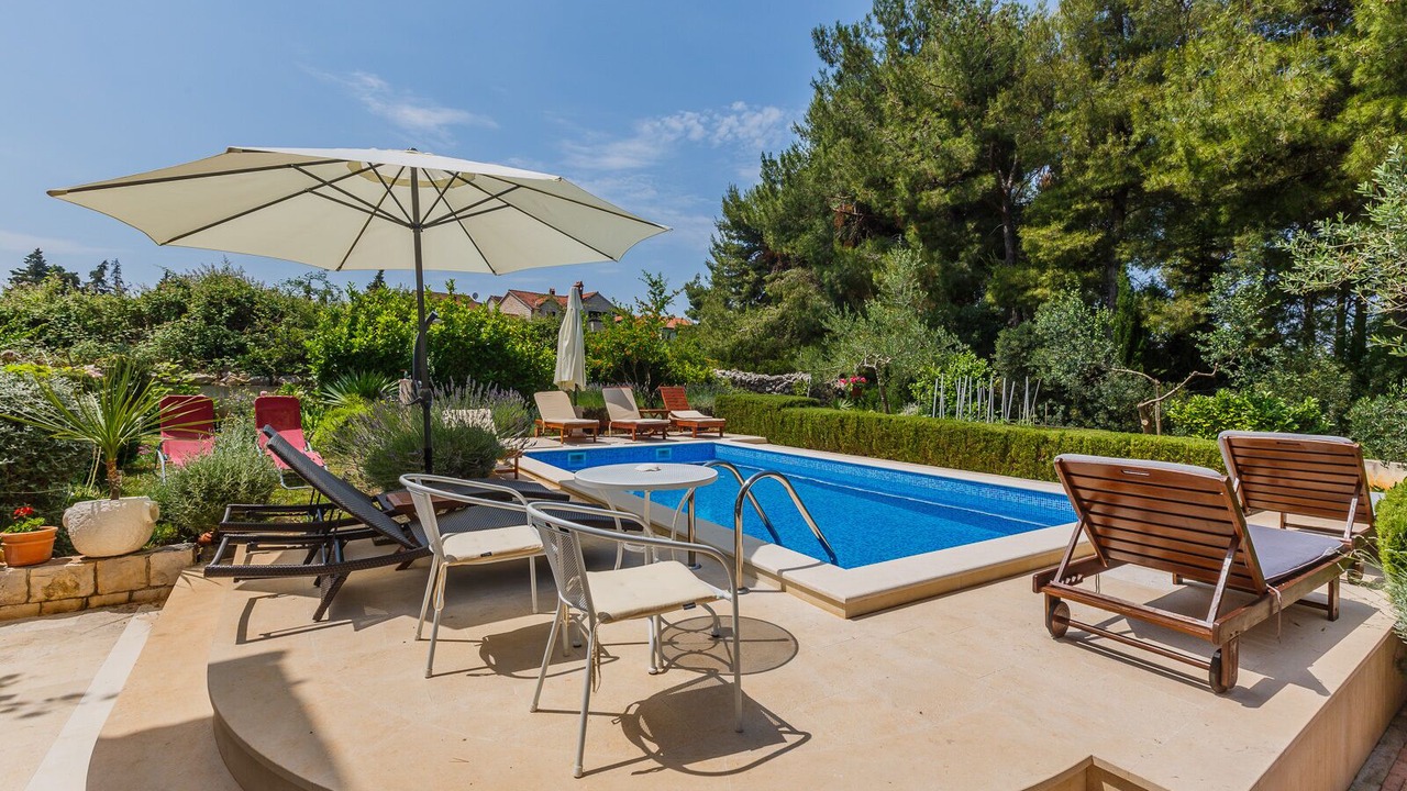 Photo of Outdoor in Mirce