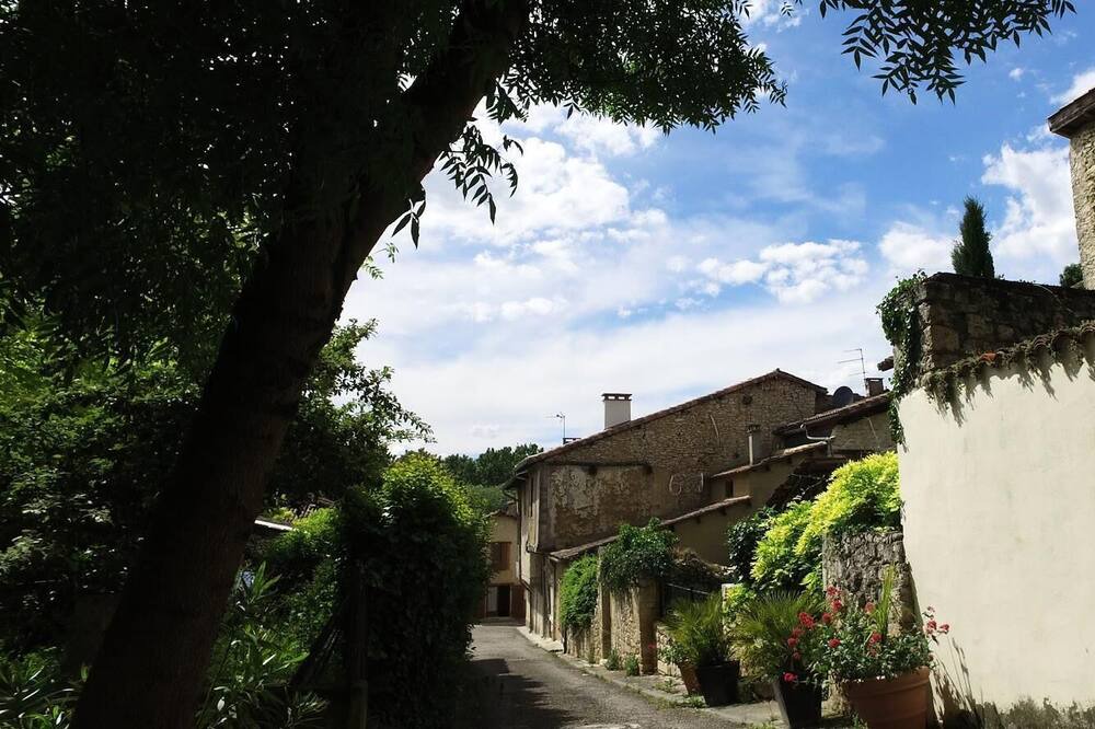 Photo of Outdoor in Lussan
