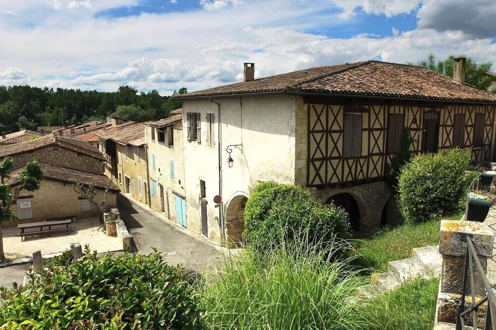 Photo of Outdoor in Lussan