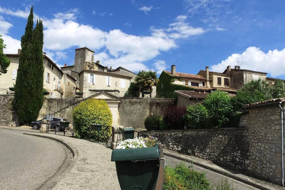 Photo of Outdoor in Lussan