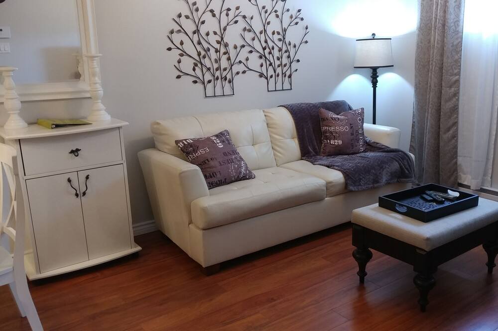 Photo of Livingroom in Oka